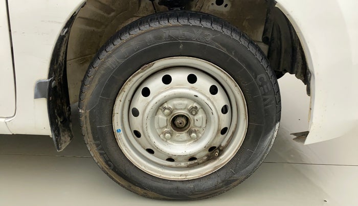 2015 Maruti Wagon R 1.0 LXI CNG, CNG, Manual, 85,038 km, Right Front Wheel