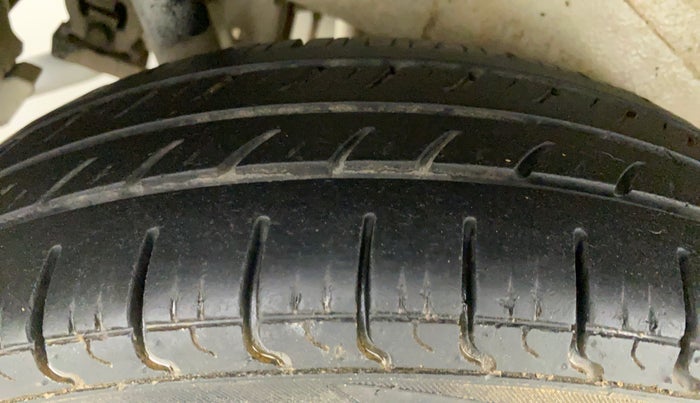 2015 Maruti Wagon R 1.0 LXI CNG, CNG, Manual, 85,038 km, Right Rear Tyre Tread