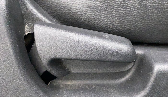2016 Maruti Wagon R 1.0 VXI OPT, Petrol, Manual, 52,356 km, Driver Side Adjustment Panel