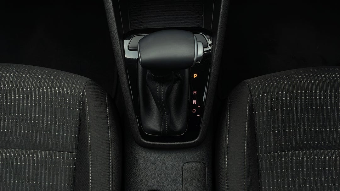 2020 Kia Stonic Sport, Automatic, 23993 km, Gear Lever 