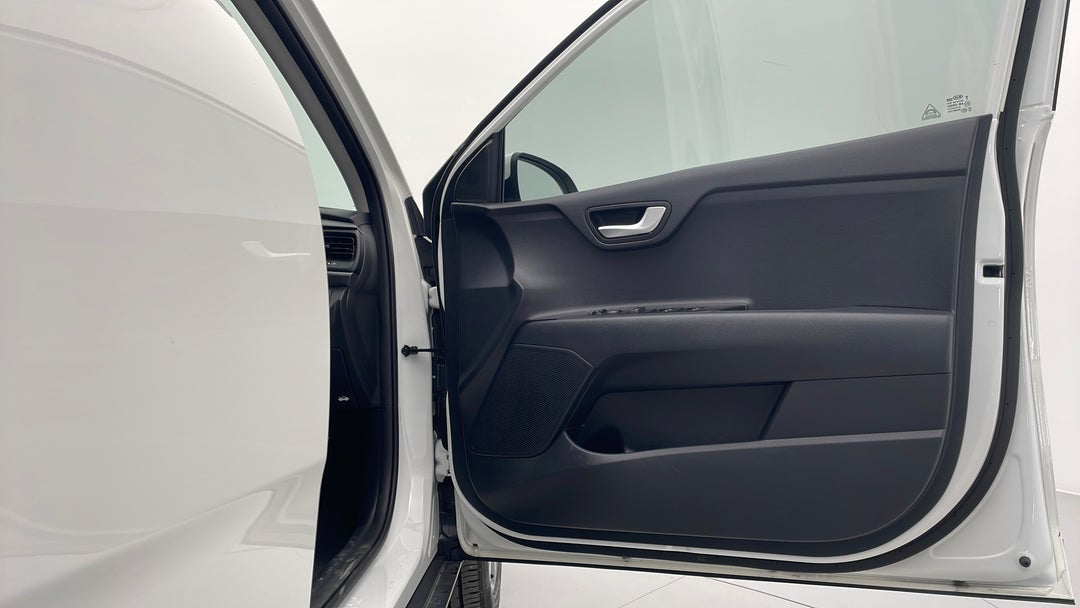 2020 Kia Stonic Sport, Automatic, 23993 km, Speaker View