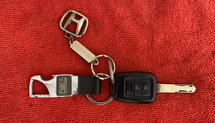 2018 Honda WR-V 1.2L I-VTEC VX MT, Petrol, Manual, 70,888 km, Key Close Up