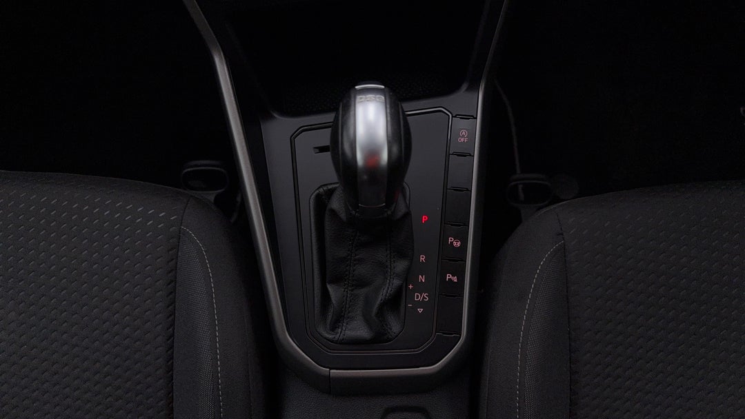 2018 Volkswagen Polo 85tsi Comfortline, Automatic, 52021 km, Gear Lever 