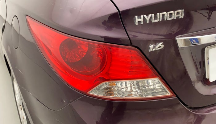 2013 Hyundai Verna FLUIDIC 1.6 VTVT EX, Petrol, Manual, 89,944 km, Left tail light - < 2 inches,no. = 2