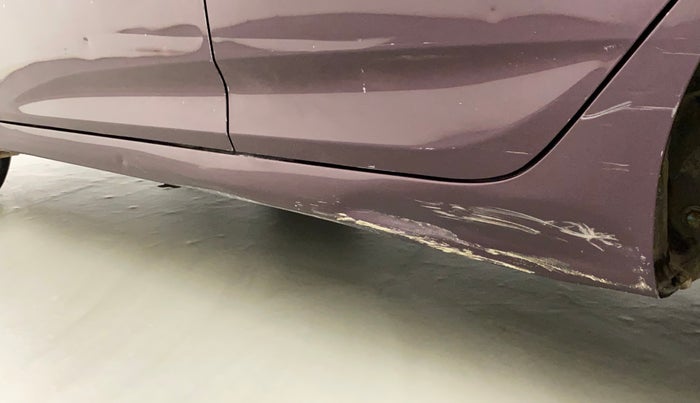 2013 Hyundai Verna FLUIDIC 1.6 VTVT EX, Petrol, Manual, 89,944 km, Left running board - Minor scratches