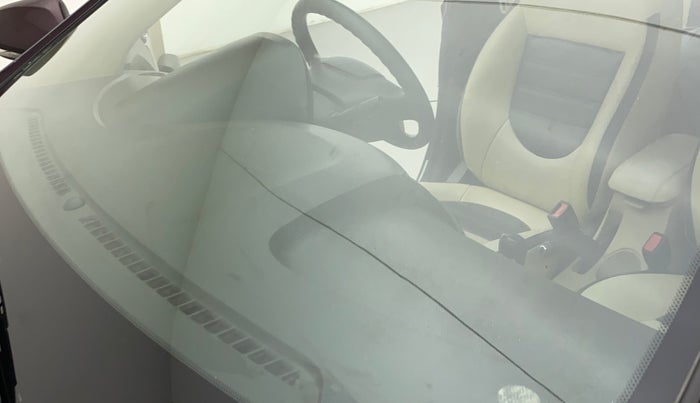 2013 Hyundai Verna FLUIDIC 1.6 VTVT EX, Petrol, Manual, 89,944 km, Front windshield - Minor spot on windshield