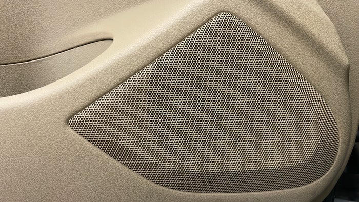 NISSAN ALTIMA-Speakers