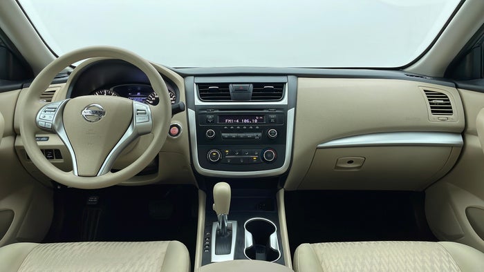 NISSAN ALTIMA-Dashboard View