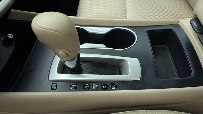 NISSAN ALTIMA-Gear Lever