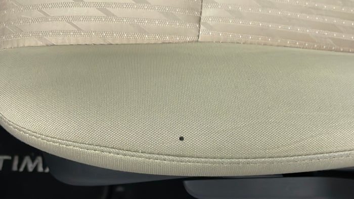 NISSAN ALTIMA-Seat LHS Front Cigarette burn