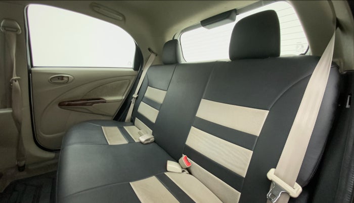 2013 Toyota Etios Liva V, Petrol, Manual, 13,948 km, Right Side Rear Door Cabin
