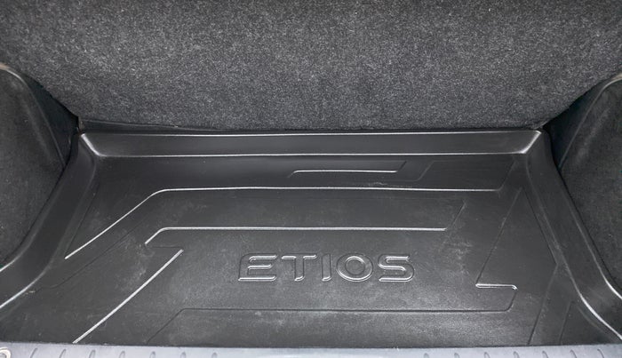 2013 Toyota Etios Liva V, Petrol, Manual, 13,948 km, Boot Inside