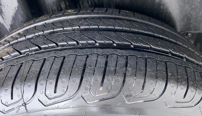2014 Volkswagen Polo HIGHLINE1.2L PETROL, Petrol, Manual, 75,289 km, Right Rear Tyre Tread