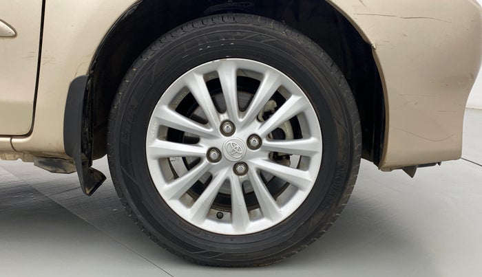 2011 Toyota Etios V, Petrol, Manual, 45,602 km, Right Front Wheel