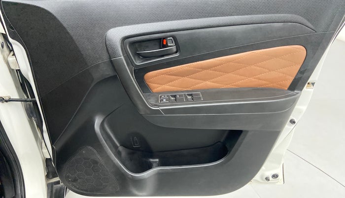 2019 Maruti Vitara Brezza VDI, Diesel, Manual, 29,523 km, Driver Side Door Panels Control