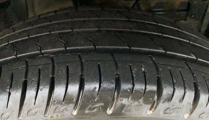 2017 Maruti Vitara Brezza VDI (O), Diesel, Manual, 93,577 km, Right Front Tyre Tread