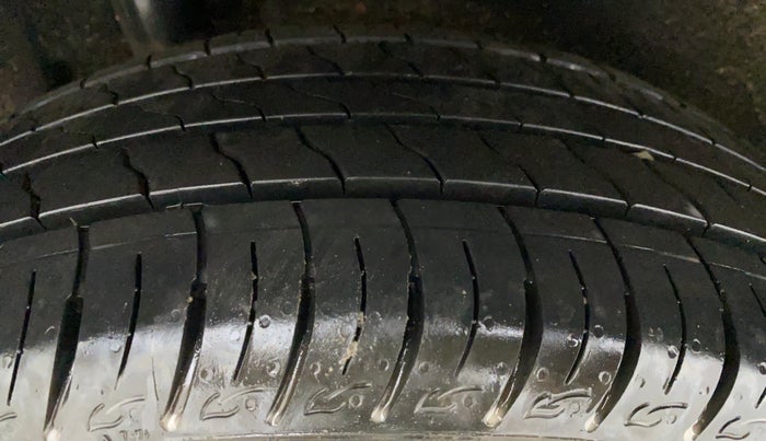 2017 Maruti Vitara Brezza VDI (O), Diesel, Manual, 93,577 km, Right Rear Tyre Tread