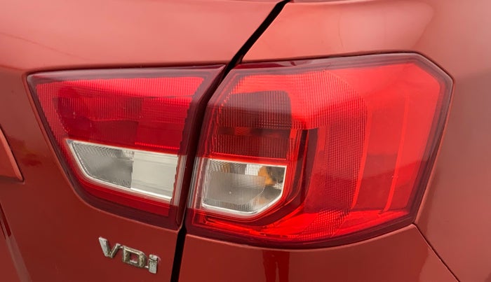 2017 Maruti Vitara Brezza VDI (O), Diesel, Manual, 93,552 km, Right tail light - Faded