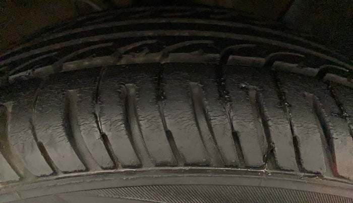 2017 Hyundai Elite i20 SPORTZ 1.2, Petrol, Manual, 41,718 km, Left Rear Tyre Tread