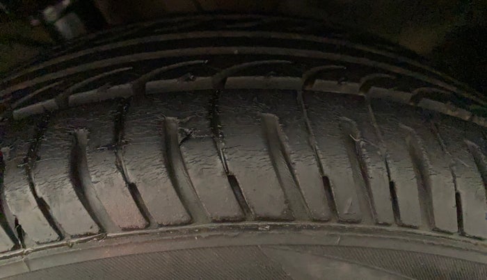2017 Hyundai Elite i20 SPORTZ 1.2, Petrol, Manual, 41,718 km, Left Front Tyre Tread