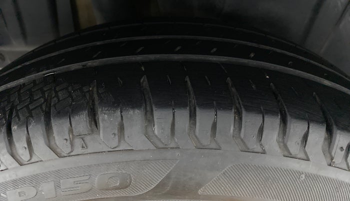 2019 Maruti XL6 ALPHA SHVS  MT, Petrol, Manual, 33,070 km, Right Rear Tyre Tread