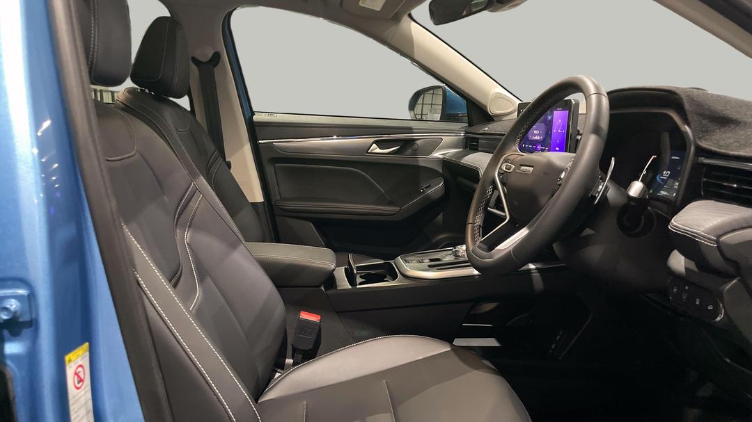 2023 GWM Haval Jolion Ultra, Automatic, 12924 km, Right Side Front Door Cabin View