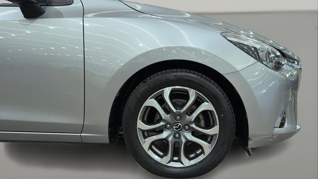 2017 Mazda Mazda2 Gt, Automatic, 64844 km, Right Front Wheel