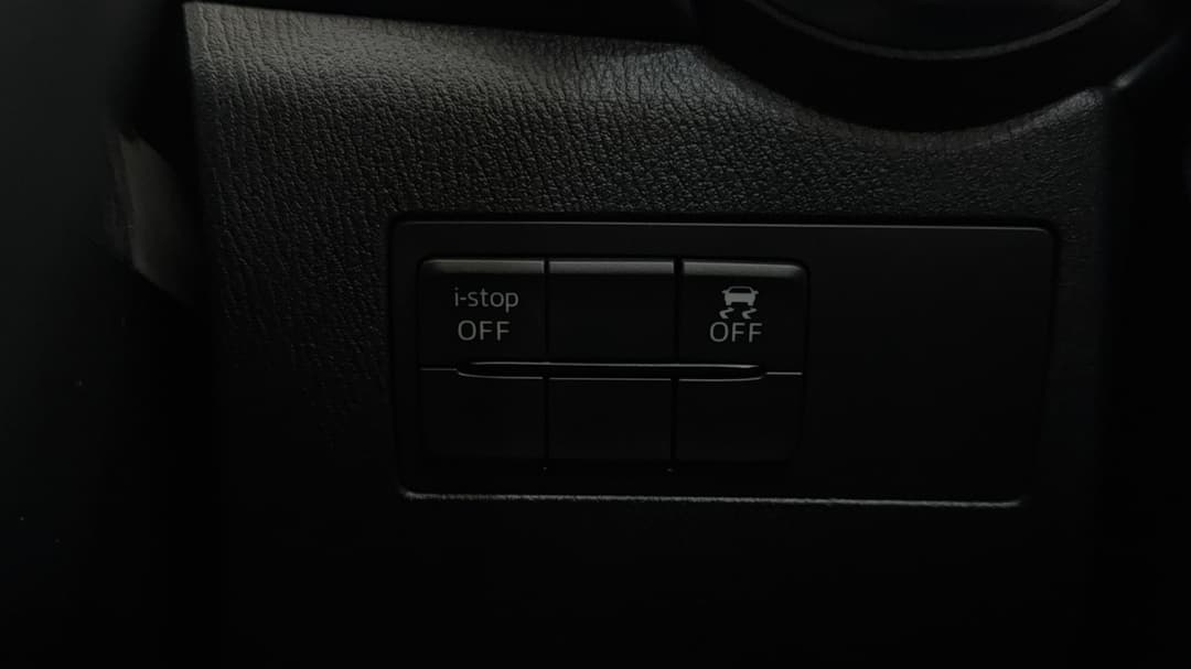 2017 Mazda Mazda2 Gt, Automatic, 64844 km, Utility Switches/Buttons