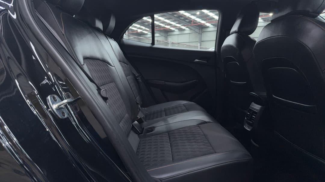 2024 MG Mg3 Essence, Automatic, 20703 km, Right Side Rear Door Cabin View