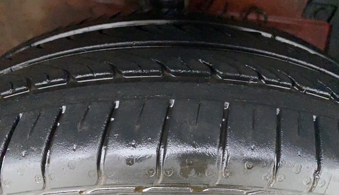 2013 Maruti Swift ZXI D, Petrol, Manual, 23,924 km, Right Front Tyre Tread