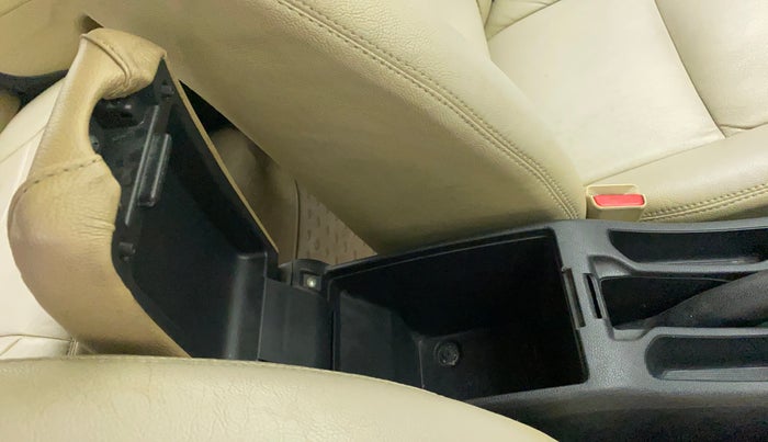 2014 Honda City 1.5L I-VTEC V MT, Petrol, Manual, 95,073 km, Driver seat - Armrest has miinor damage
