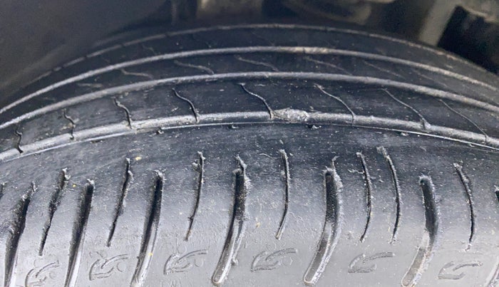 2018 Mahindra MARAZZO M2 7STR, Diesel, Manual, 49,540 km, Right Front Tyre Tread