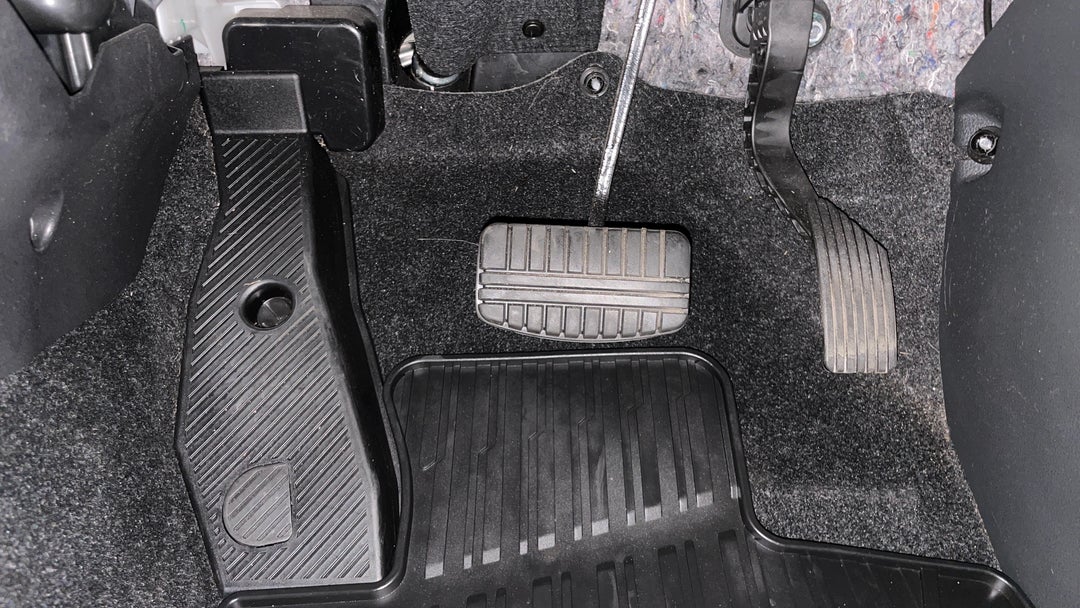 2022 Mitsubishi Eclipse Cross Aspire (2WD), Automatic, 35889 km, Pedals and Footmat