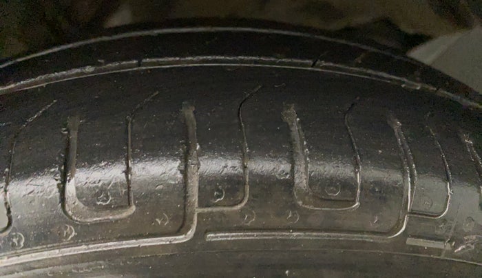 2015 Maruti Wagon R 1.0 LXI CNG, CNG, Manual, 59,722 km, Left Rear Tyre Tread