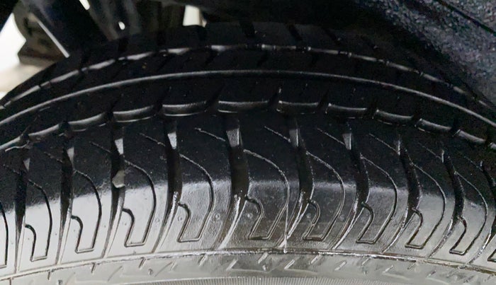 2018 Maruti Wagon R 1.0 VXI, Petrol, Manual, 16,634 km, Right Rear Tyre Tread