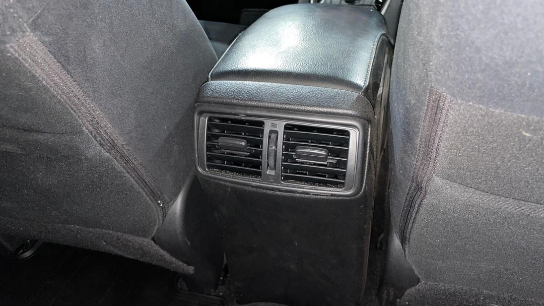 2016 Nissan X-trail St (4x4), Automatic, 111645 km, Rear A/C Vent