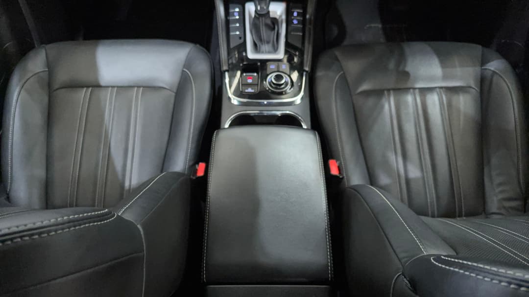 2023 Isuzu MU-X Ls-t (4x4), Automatic, 72468 km, Center Console