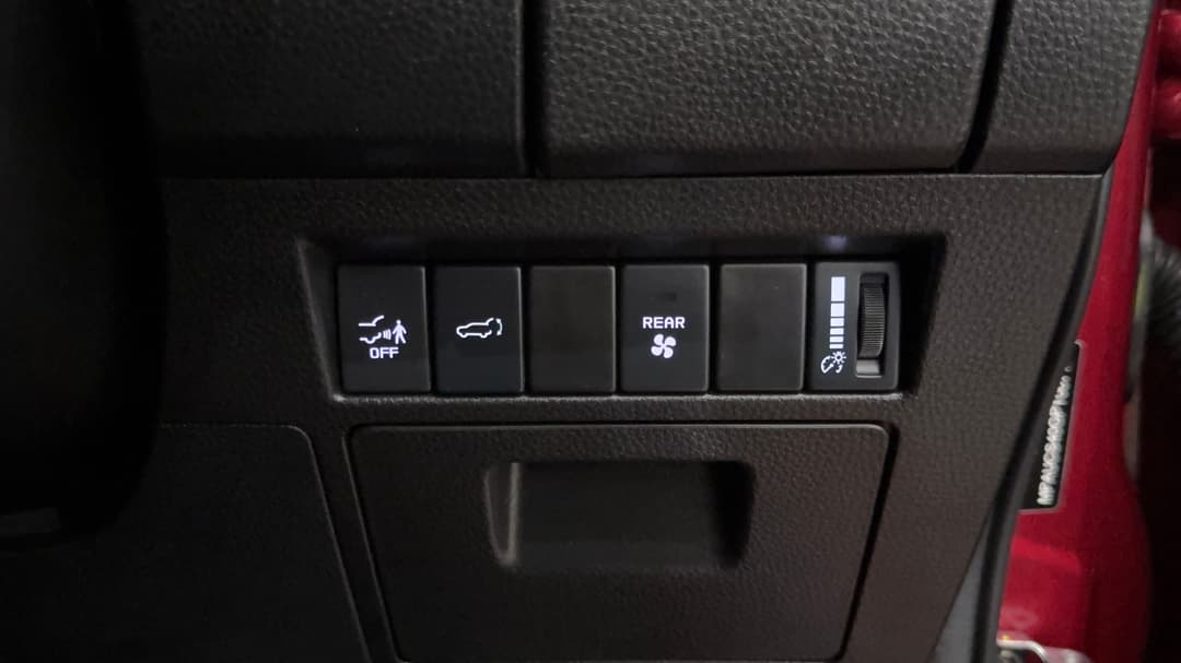 2023 Isuzu MU-X Ls-t (4x4), Automatic, 72468 km, Utility Switches/Buttons