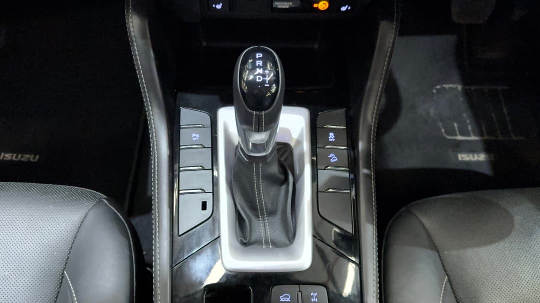 2023 Isuzu MU-X Ls-t (4x4), Automatic, 72468 km, Gear Lever 