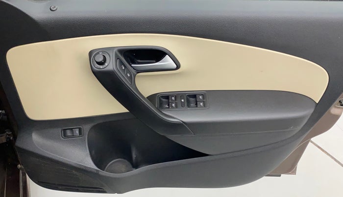 2018 Volkswagen Vento HIGHLINE PLUS 1.5 16 ALLOY, Diesel, Manual, 98,579 km, Driver Side Door Panels Control