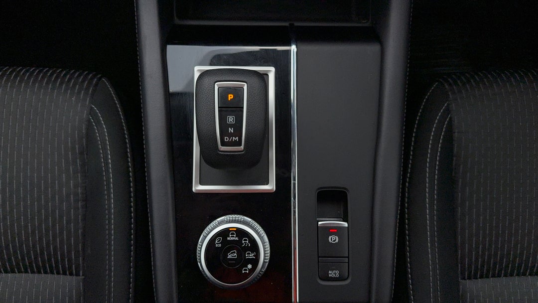 2024 Mitsubishi Outlander Es 7 Seat (2wd), Automatic, 46740 km, Gear Lever 