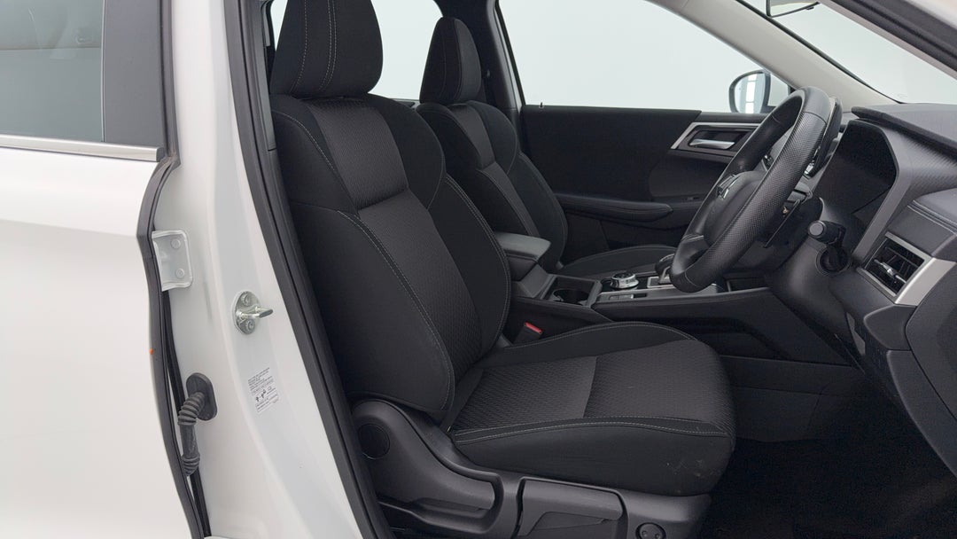 2024 Mitsubishi Outlander Es 7 Seat (2wd), Automatic, 46740 km, Right Side Front Door Cabin View