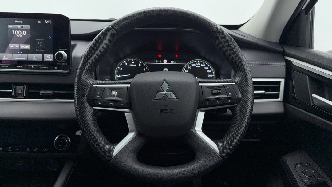 2024 Mitsubishi Outlander Es 7 Seat (2wd), Automatic, 46740 km, Steering Wheel Close-up