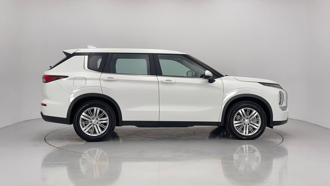 2024 Mitsubishi Outlander Es 7 Seat (2wd), Automatic, 46740 km, Right Side View