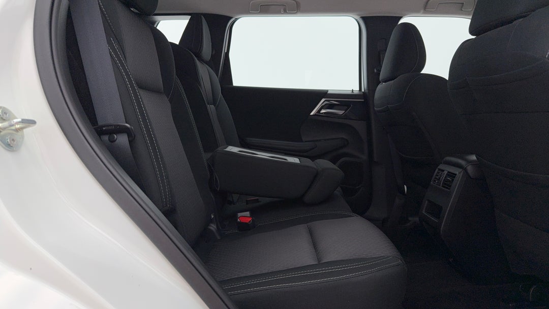 2024 Mitsubishi Outlander Es 7 Seat (2wd), Automatic, 46740 km, Right Side Rear Door Cabin View