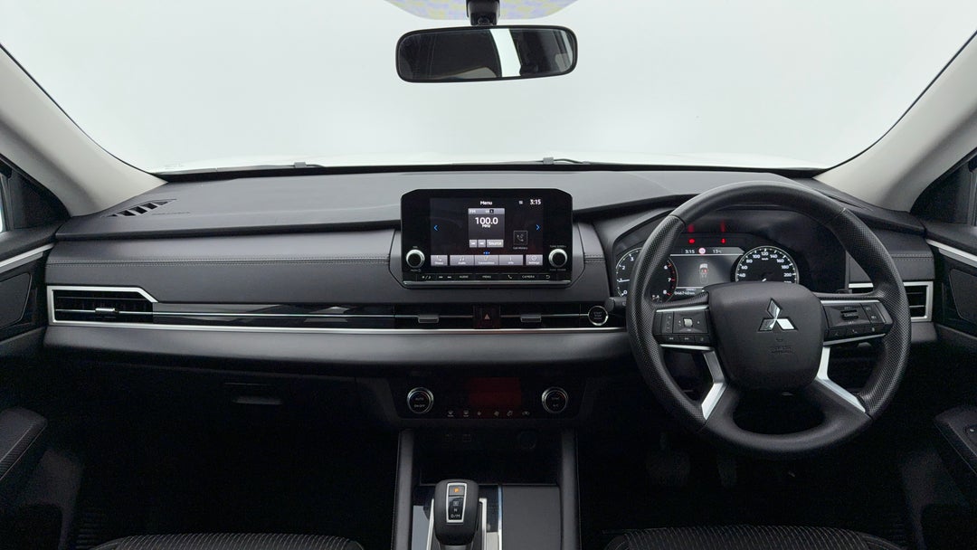 2024 Mitsubishi Outlander Es 7 Seat (2wd), Automatic, 46740 km, Dashboard View