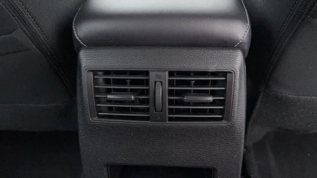 2024 Mitsubishi Outlander Es 7 Seat (2wd), Automatic, 46740 km, Rear A/C Vent