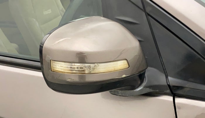 2013 Honda Amaze 1.2L I-VTEC VX, Petrol, Manual, 43,707 km, Right rear-view mirror - Indicator light has minor damage