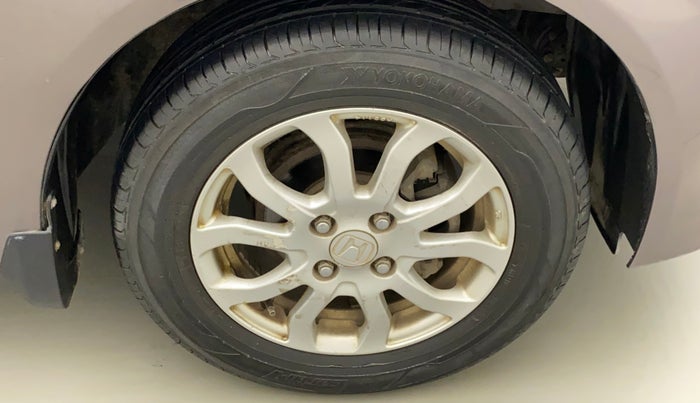 2013 Honda Amaze 1.2L I-VTEC VX, Petrol, Manual, 43,707 km, Right front tyre - Minor scratches