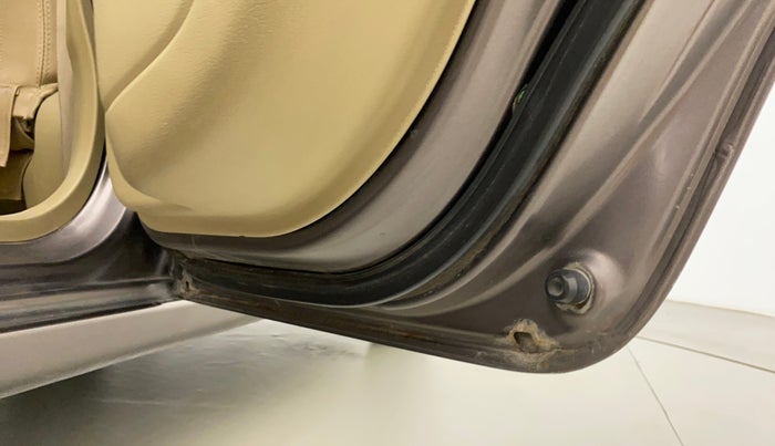 2013 Honda Amaze 1.2L I-VTEC VX, Petrol, Manual, 43,707 km, Right rear door - Slightly rusted